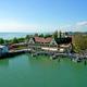 Welche Stadt am Bodensee bietet einen romantischen Hafen wie aus dem Bilderbuch?