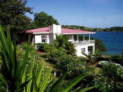 Haus in der Friendship Bay - (Reise, Unterkunft, Strand)