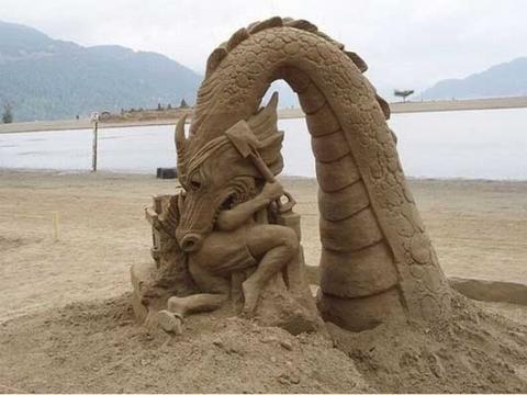 - (Strand, Backpacker, Chile)