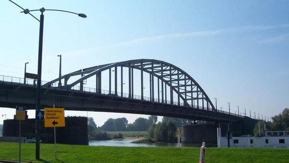 Die Brücke von Arnheim - (Niederlande, Arnheim, brücke von Arnheim)