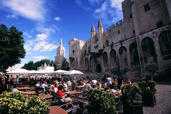 Papstpalast in Avignon - (Frankreich, Rundreise, Mietwagen)