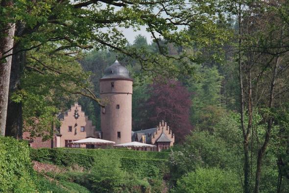 Schloss Mespelbrunn - (Deutschland, Restaurant, Essen gehen)