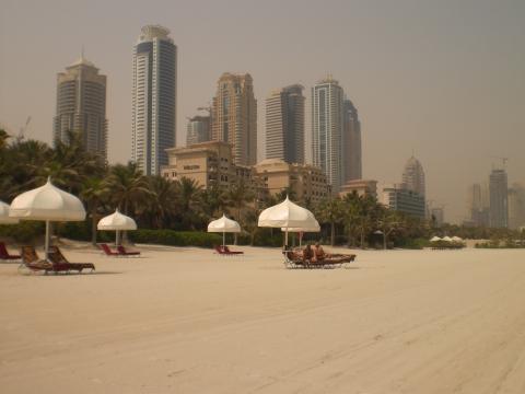 Strand vor dem Royal Mirage bei 45 Grad... - (Strandurlaub, Wetter, Dubai)