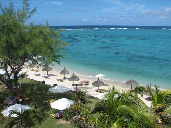 Strand vor dem Hotel - (Strand, Badeurlaub, Mauritius)