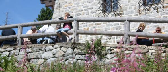 Terrasse vor dem Lusen-Schutzhaus. - (Deutschland, Bayern, Nationalpark)