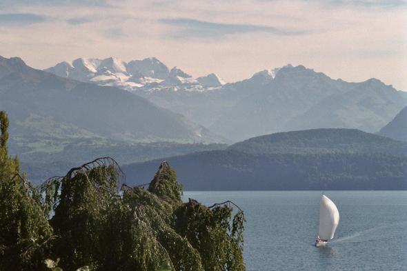 Oberhofen mit Eiger ,Mönch,Jungfrau - (Reiseveranstalter, Bahnreise, Hochzeitsreise)