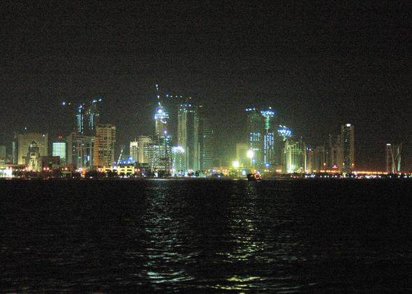 Doha City, West Bay, Qatar bei Nacht - (Reiseziel, Zwischenstopp, Katar)