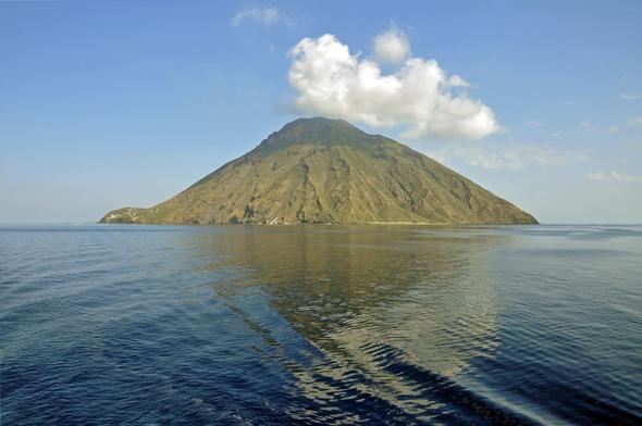 Der Vulkan Stromboli - (Italien, Reiseziel, Inselurlaub)