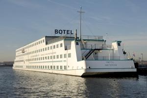 Amstel Botel - (Niederlande, Holland, Amsterdam)