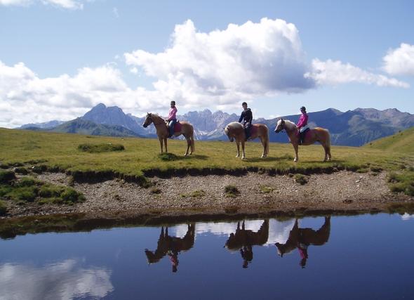 reiten - (Italien, Familie, Südtirol)