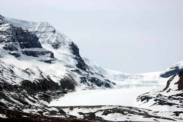 Der Athabasca Glacier - (Kanada, Straßenverhältnisse im Oktober)