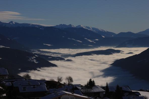 Nebel über dem Pustertal - (Winter, Sport, Ski)