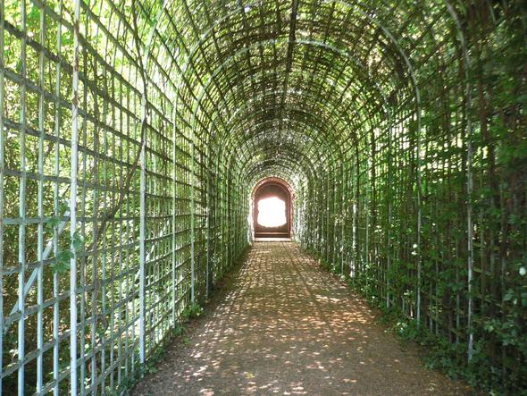 Das Ende der Welt im Schlosspark Schwetzingen - (Reise, Weltreise, Gesellschaft)