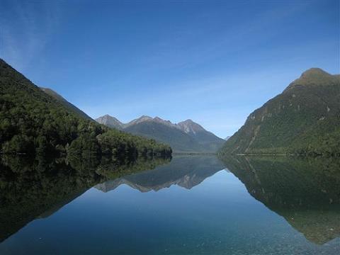 Lake Gunn auf der Straße nach Milford Sound - (Neuseeland, Milford Sound)