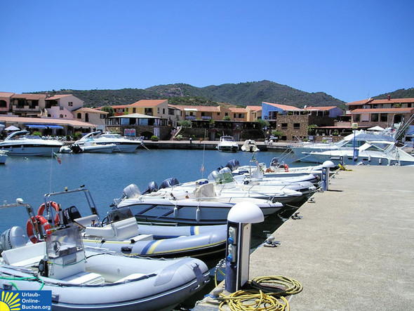Yachthafen, Ottiolu, Sardinien - (Ort, Sardinien)