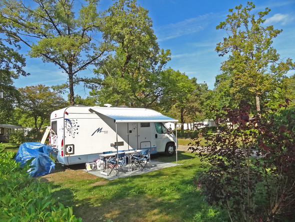 Stellplätze - (Frankreich, Schweiz, Campingplatz)