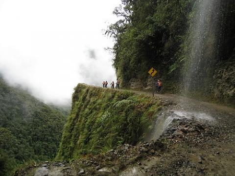Mit dem Mountainbike die Death Road runter - (Reise, Südamerika, Argentinien)