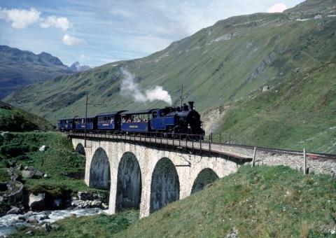Furka Dampfbahn-Bergstrecke - historischer Zugfahren geht kaum - (Schweiz, historisch, Bahnfahrt)