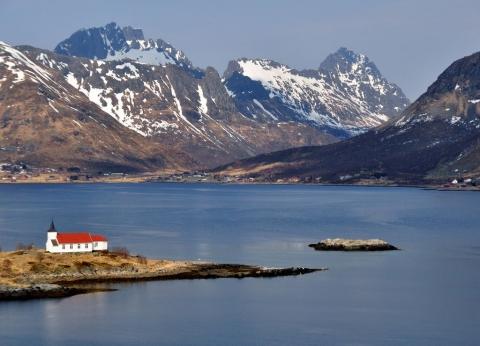- (Reisezeit, Norwegen, Lofoten)