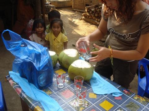 Zubereitung des Apero - (Reise, Asien, Thailand)